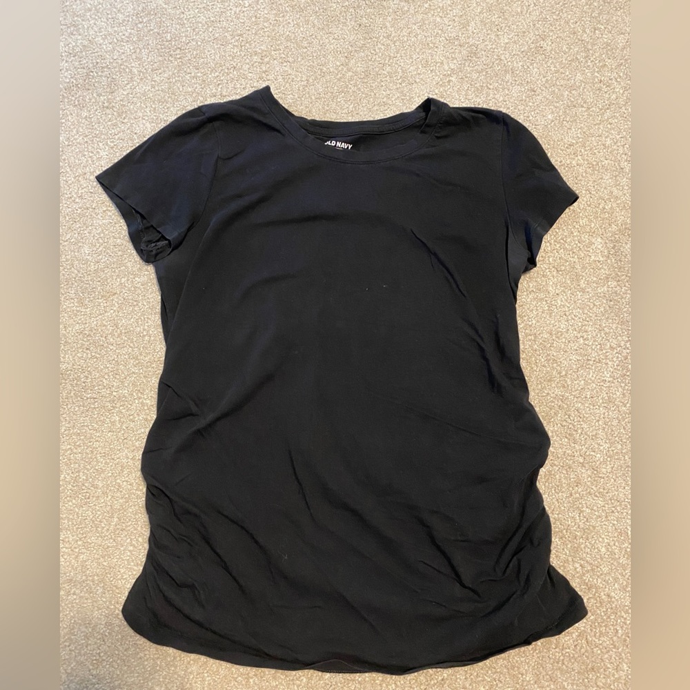 Old navy maternity shirt